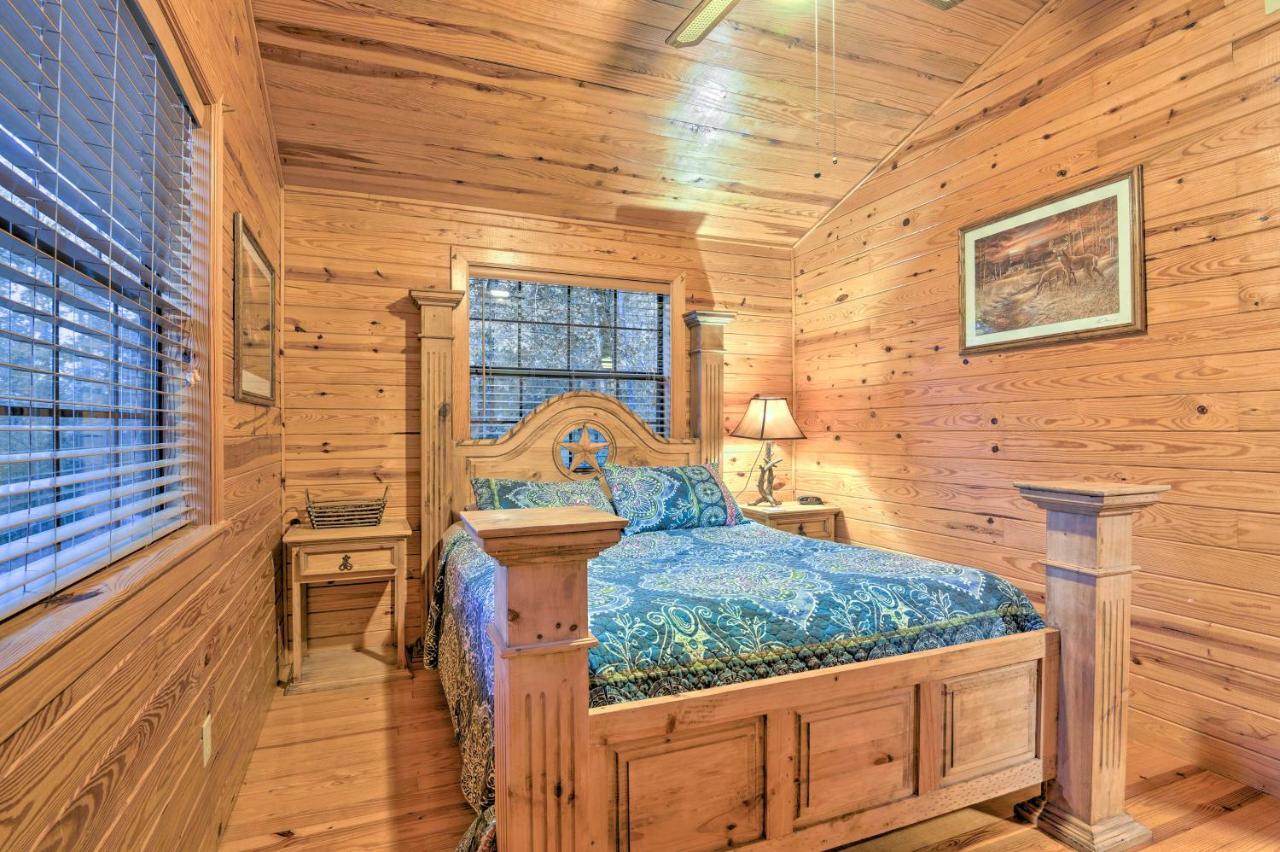Вілла Hochatown Hideaway With Hot Tub, Grill And Fire Pit! Stephens Gap Екстер'єр фото