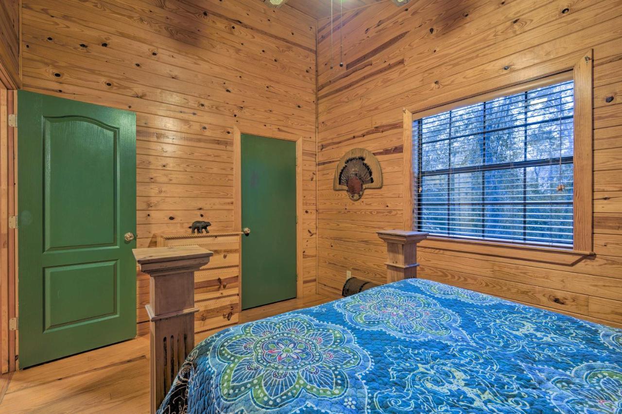 Вілла Hochatown Hideaway With Hot Tub, Grill And Fire Pit! Stephens Gap Екстер'єр фото