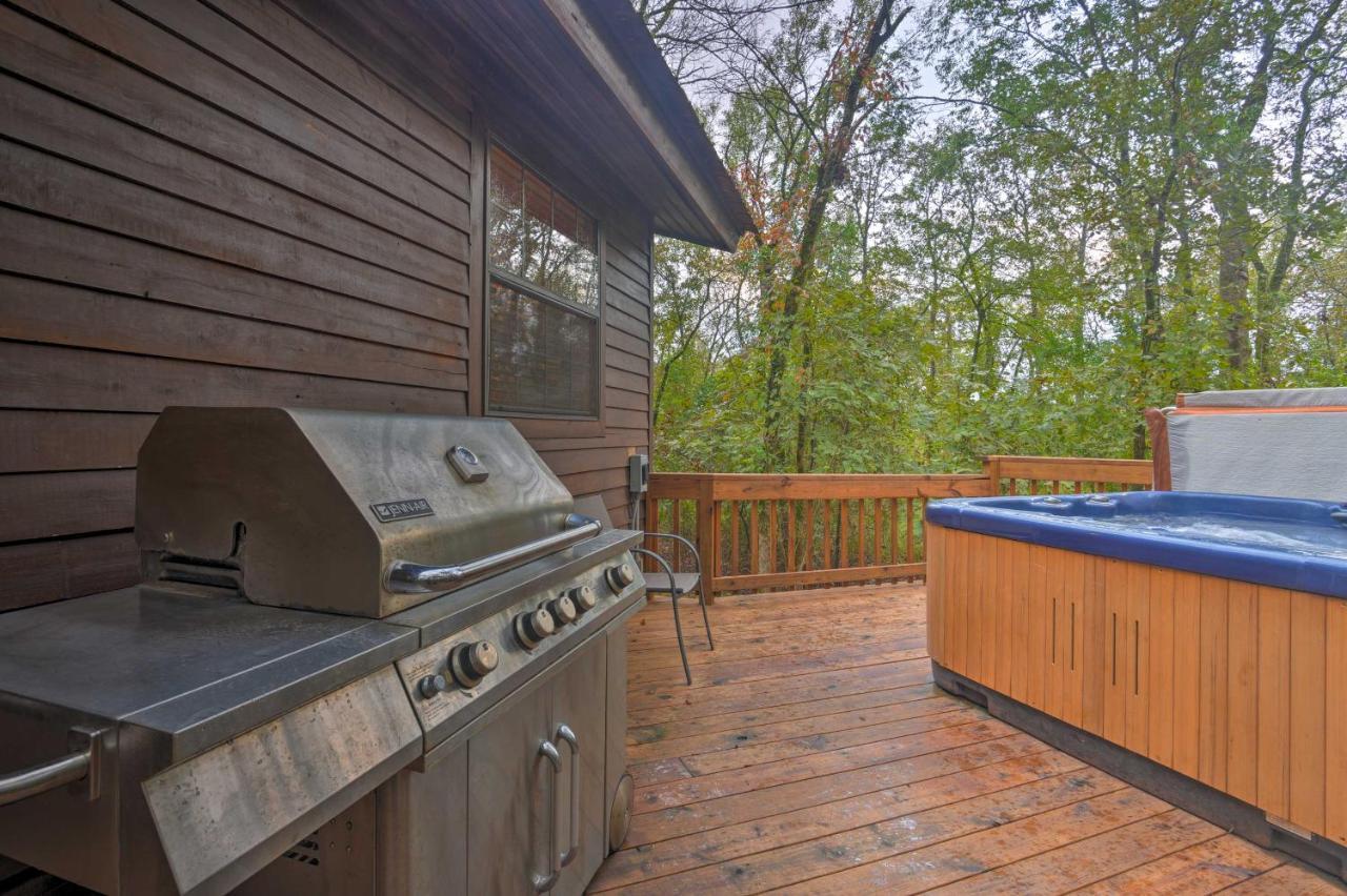 Вілла Hochatown Hideaway With Hot Tub, Grill And Fire Pit! Stephens Gap Екстер'єр фото